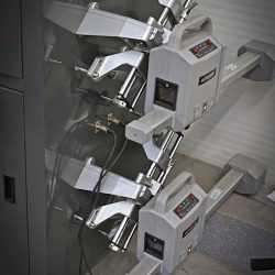 7370